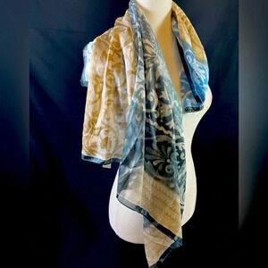 Stunning shawl/scarf